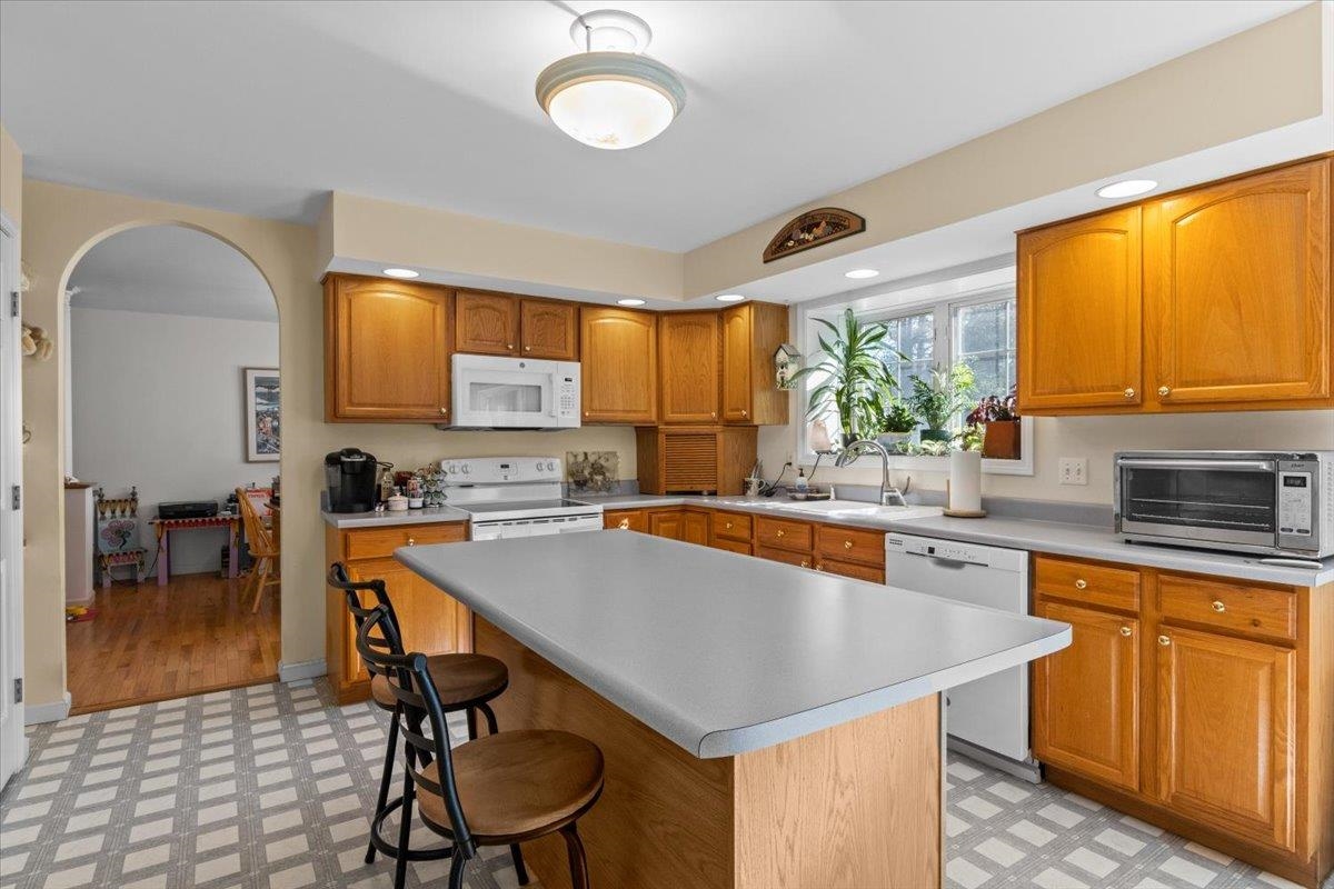 263 Everbreeze Drive Colchester, VT 05446 - Photo 10 of 37