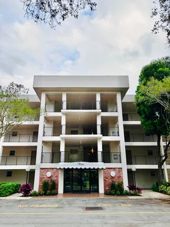 $1,750 | 2900 North Palm Aire Drive, Unit 206, Pompano Beach, FL 33069