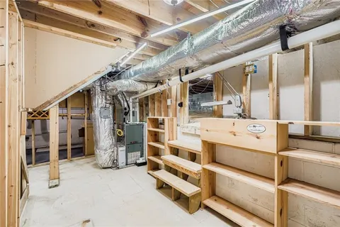 a view of a storage & utility room