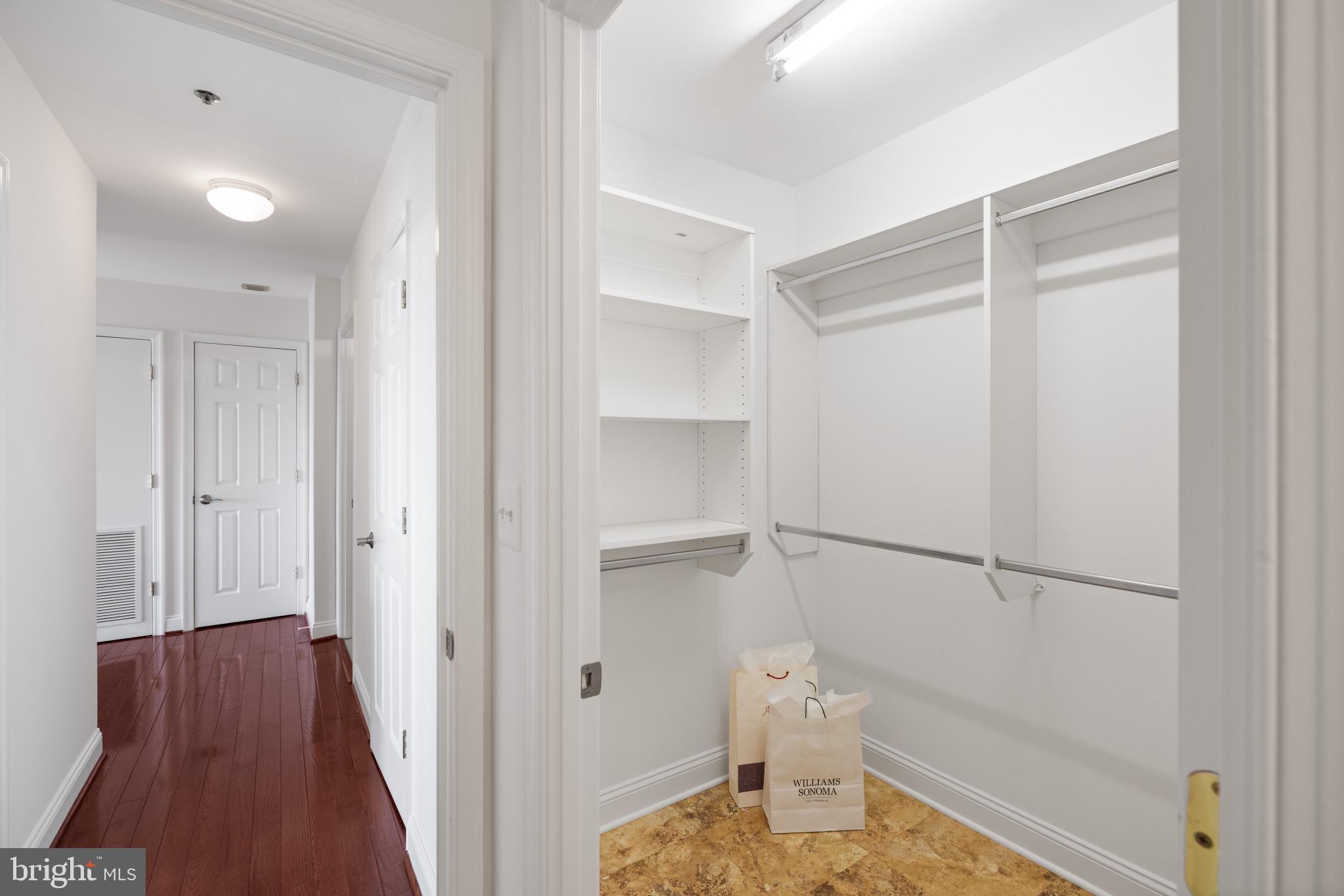 100 Harborview Drive, Unit 910 Baltimore, MD 21230 - Photo 16 of 44 Primary Bedroom walk in closet #2