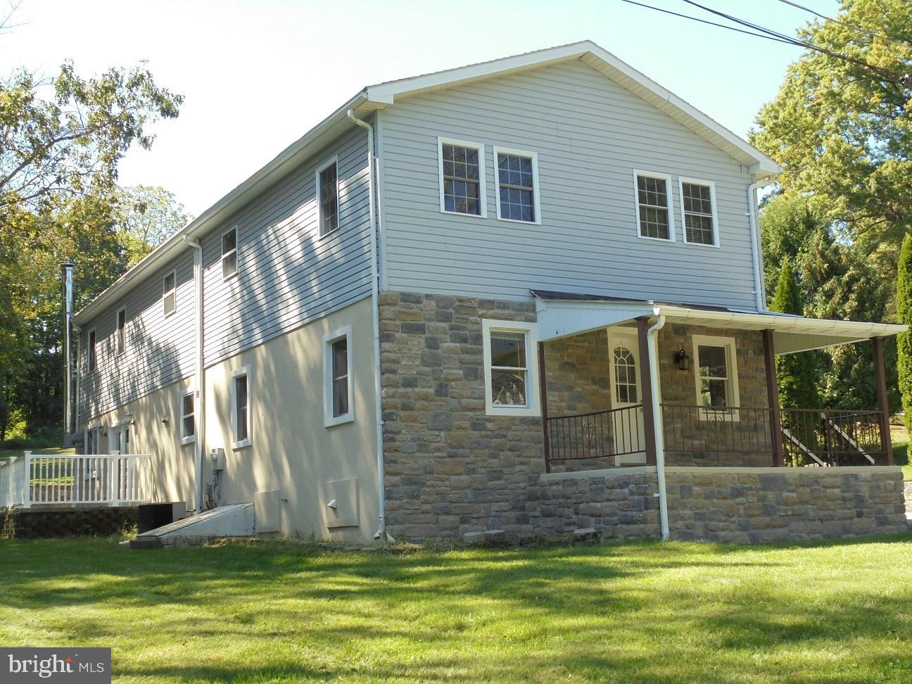 98 Blemker Road Reading, PA 19606 - Photo 4 of 35