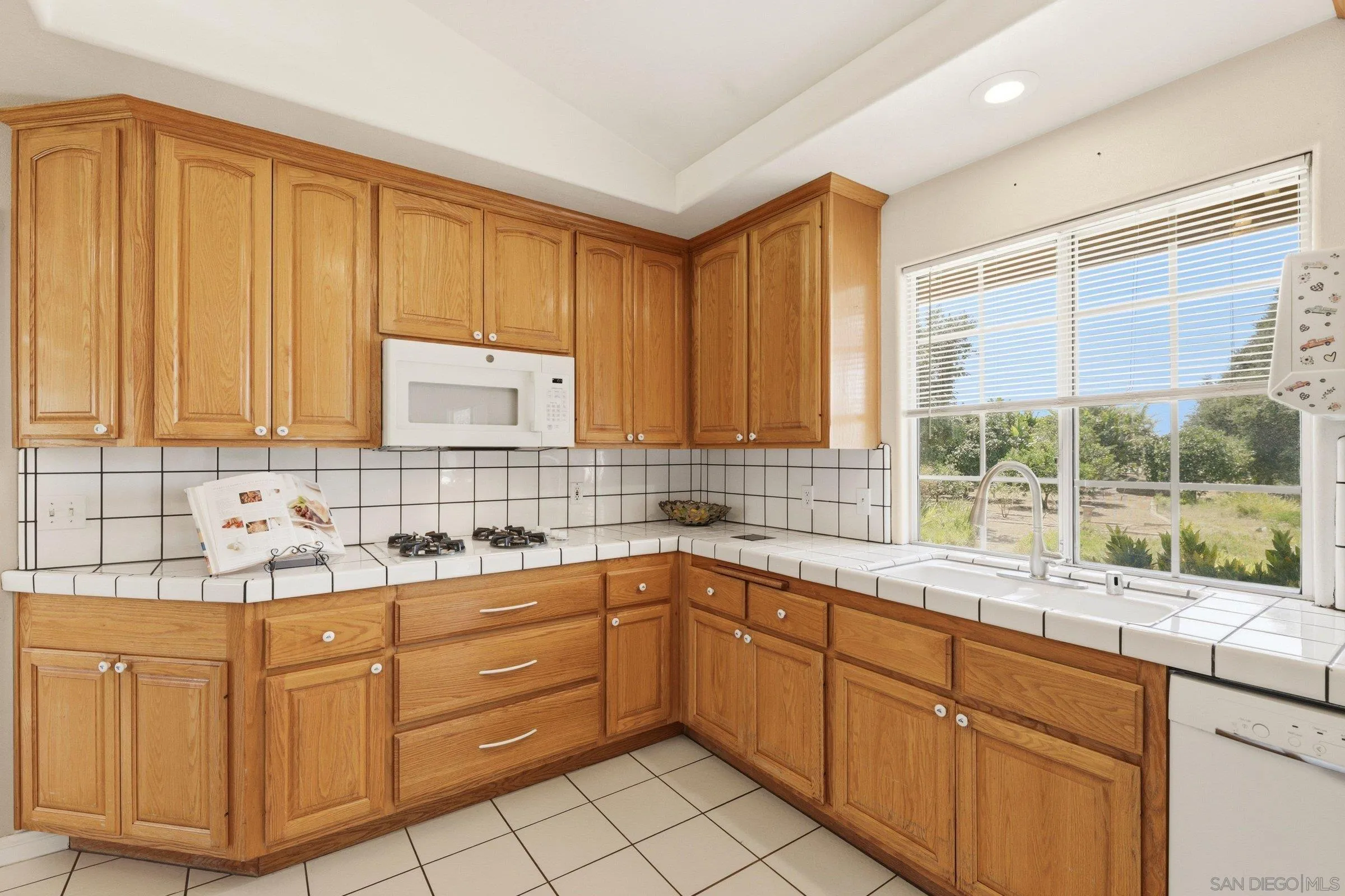 1621 Prince Street Fallbrook, CA 92028 - Photo 12 of 32