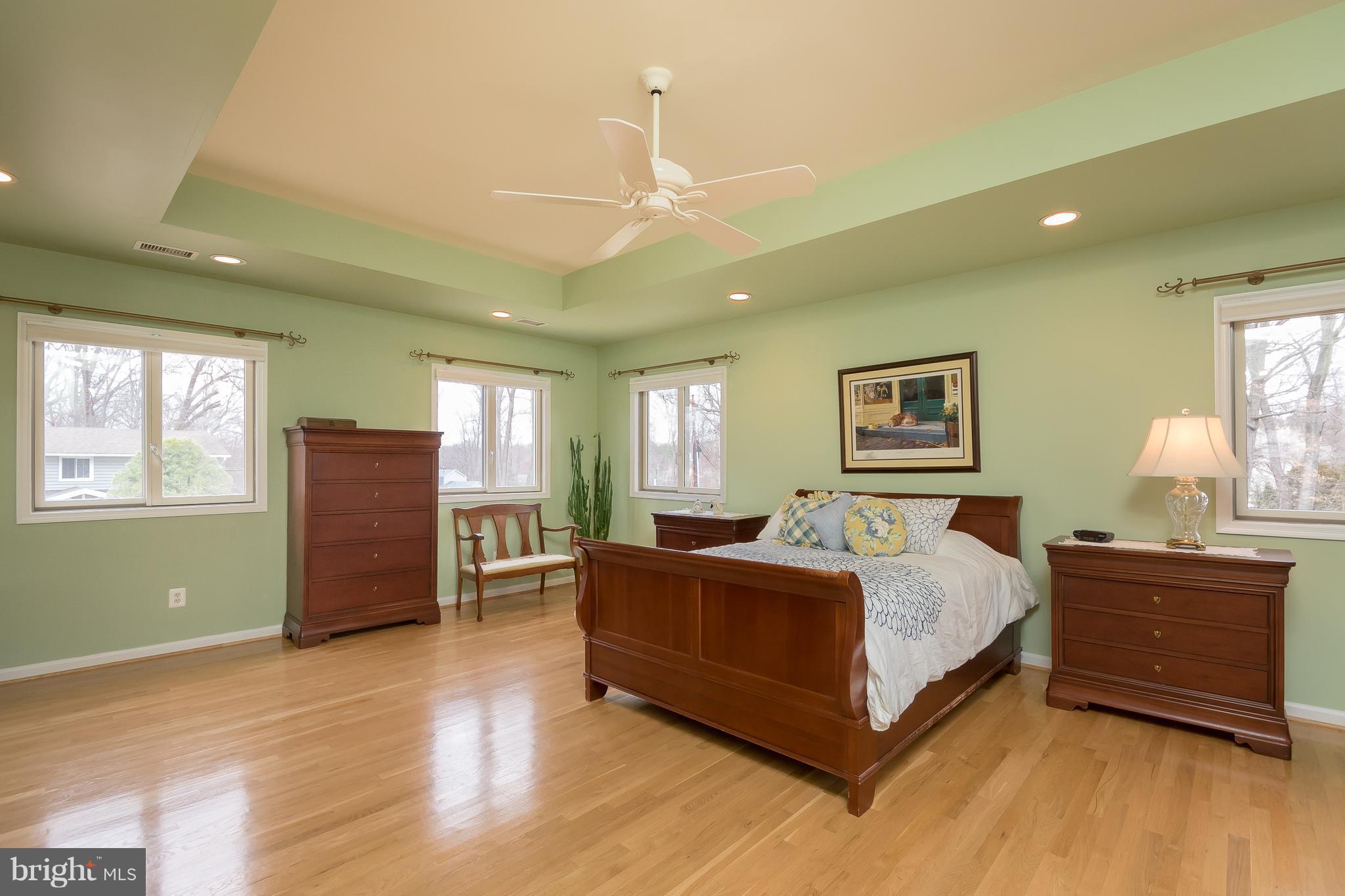 4921 Cove Road Fairfax, VA 22032 - Photo 17 of 30 Luxurious Master Suite Addition