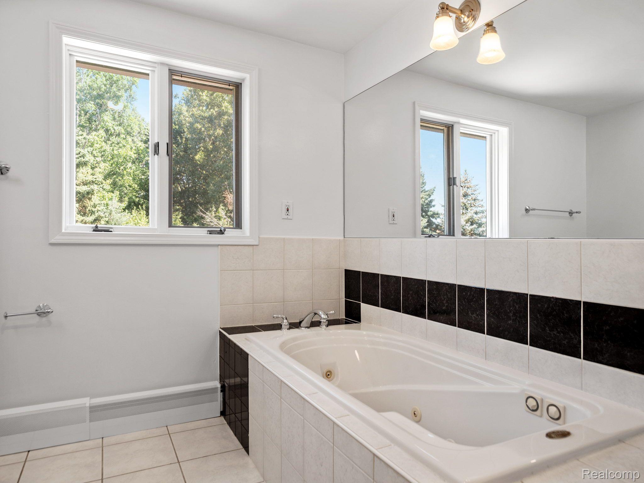 2233 London Bridge Drive, Unit 39 Rochester, MI 48307 - Photo 21 of 36 Gallery Image 21
