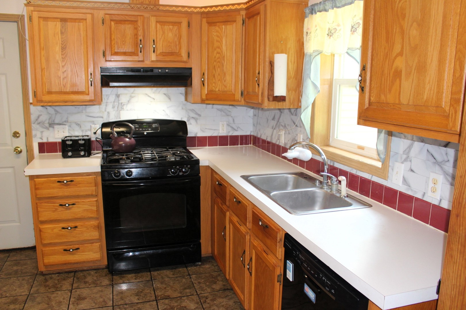 403 Buckles Grove Road Le Roy, IL 61752 - Photo 17 of 42 Gallery Image 17