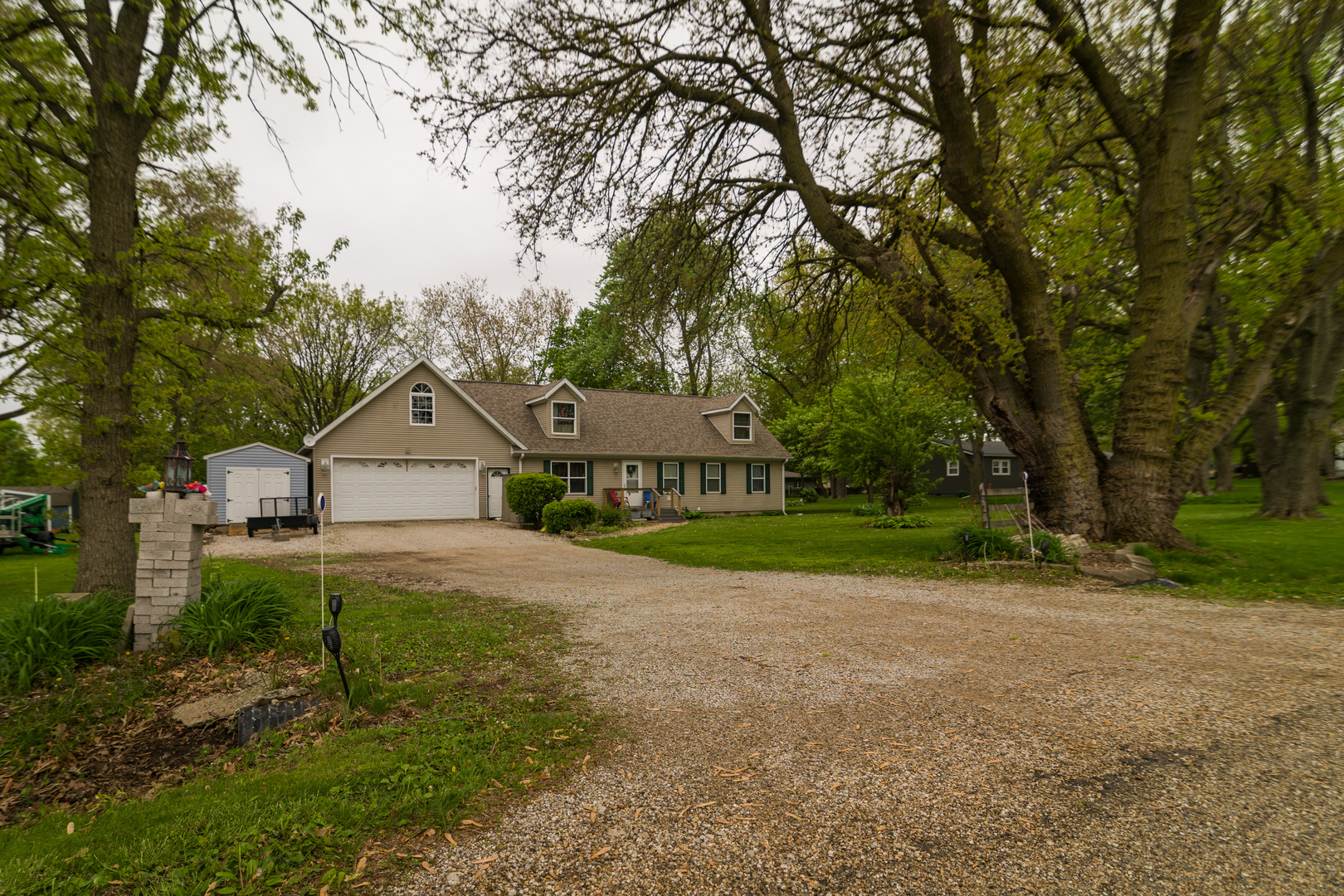 403 Buckles Grove Road Le Roy, IL 61752 - Photo 3 of 42 Gallery Image 3