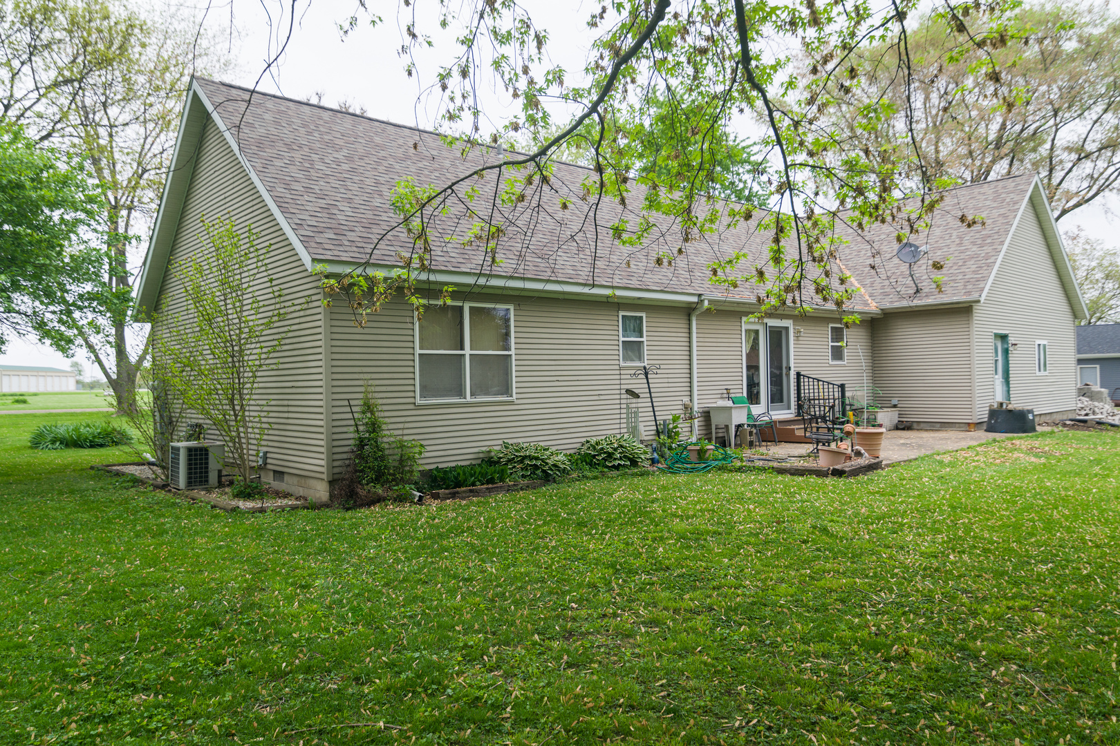 403 Buckles Grove Road Le Roy, IL 61752 - Photo 4 of 42 Gallery Image 4