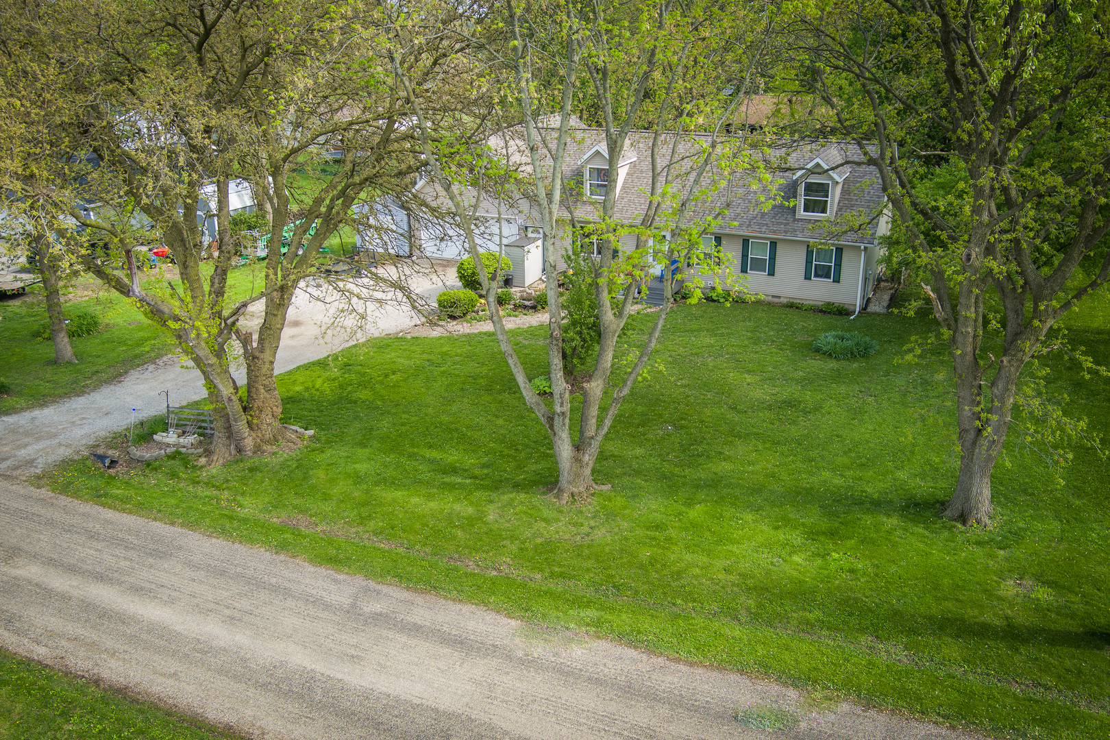 403 Buckles Grove Road Le Roy, IL 61752 - Photo 9 of 42 Gallery Image 9