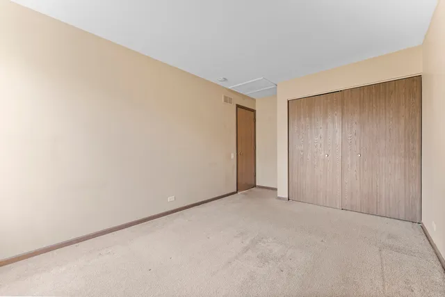 $354,900 | 1501 Belle Haven Drive, Grayslake, IL 60030