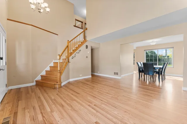 $354,900 | 1501 Belle Haven Drive, Grayslake, IL 60030