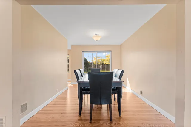 $354,900 | 1501 Belle Haven Drive, Grayslake, IL 60030