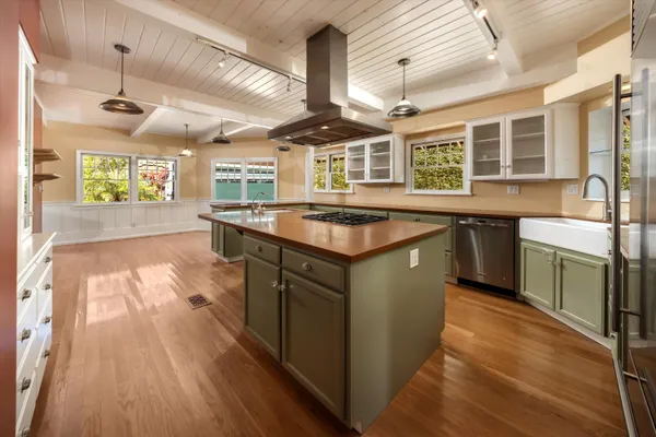 $3,695,000 | 111 East Pedregosa Street, Santa Barbara, CA 93101