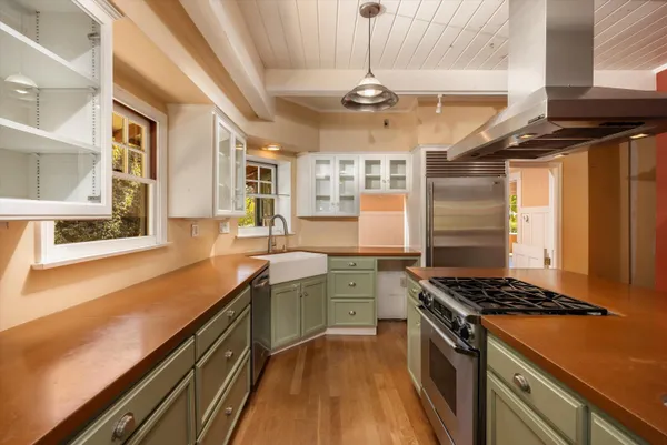 $3,695,000 | 111 East Pedregosa Street, Santa Barbara, CA 93101