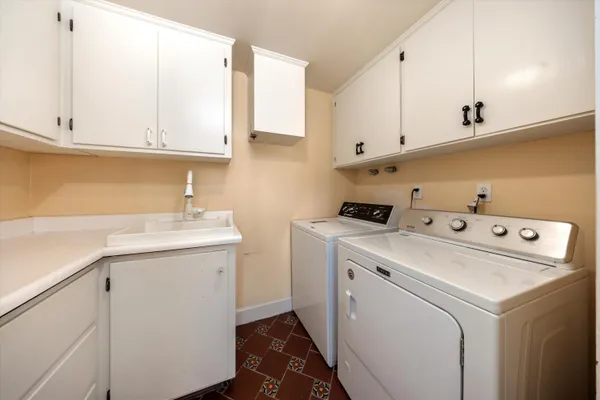 $3,695,000 | 111 East Pedregosa Street, Santa Barbara, CA 93101