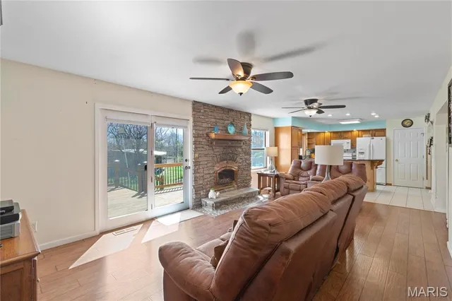 $650,000 | 25346 Pin Oak Road, Truxton, MO 63381