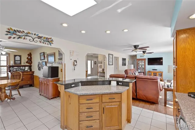 $650,000 | 25346 Pin Oak Road, Truxton, MO 63381