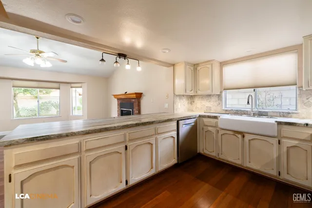 $405,000 | Undisclosed Address, Bakersfield, CA 93312