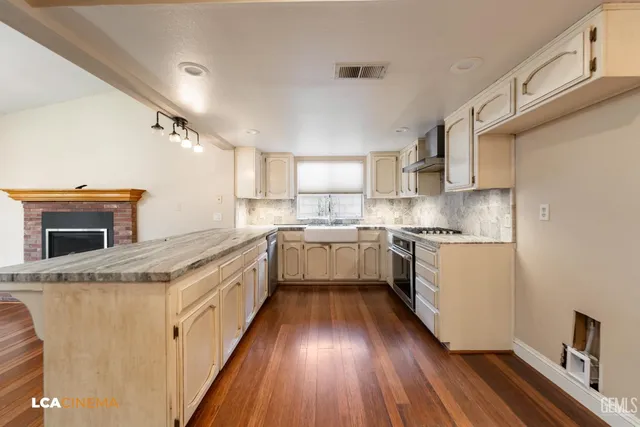 $405,000 | Undisclosed Address, Bakersfield, CA 93312