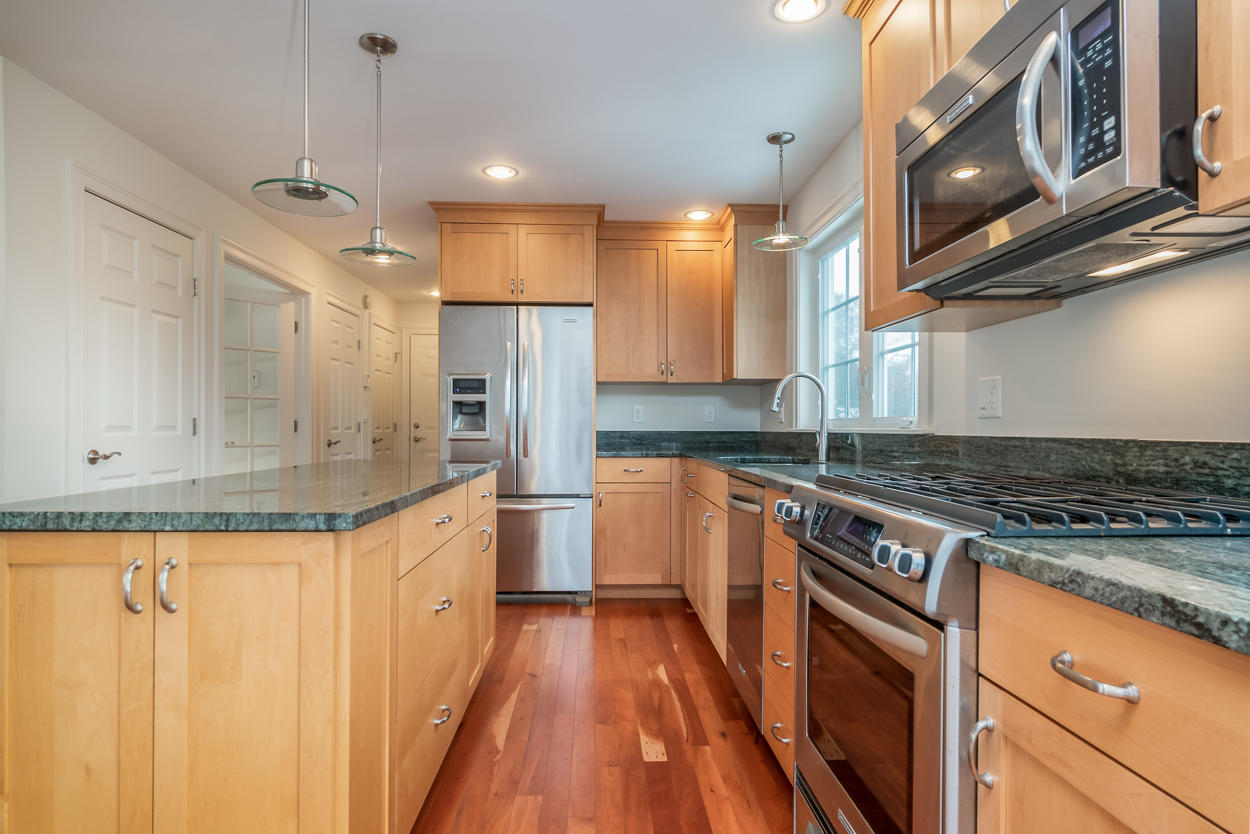 25 River's Edge Drive Portland, ME 04102 - Photo 4 of 40 4