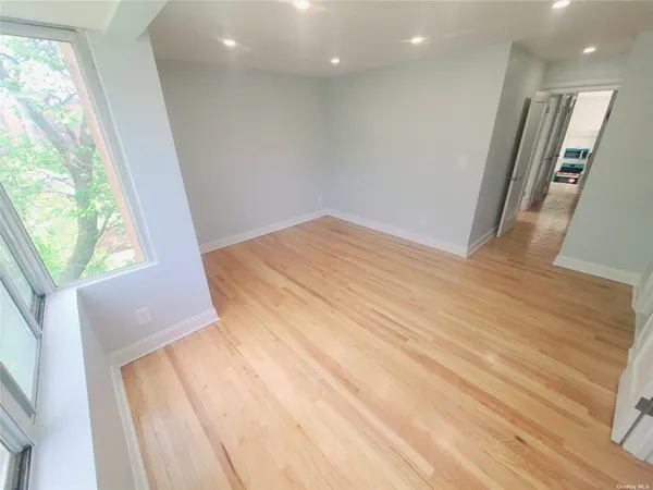 $4,000 | 67-39 Clyde Street | Rego Park