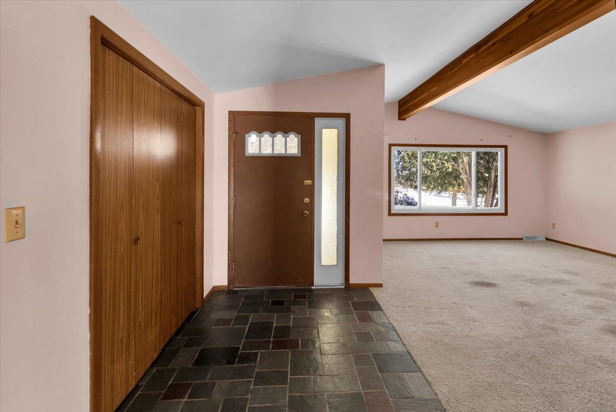 18817 West Union Road Union, IL 60180 - Photo 8 of 37