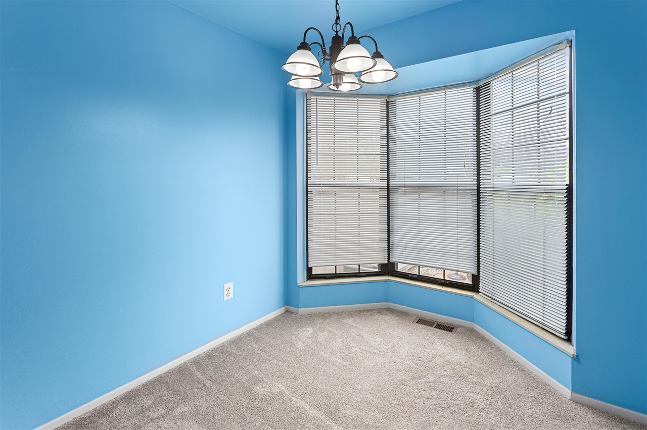 31008 Country Bluff Farmington, MI 48331 - Photo 20 of 39