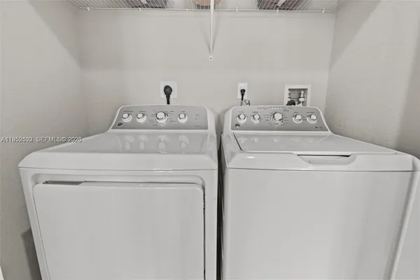 $2,550 | 436 Northwest 10th Street, Unit 436, Florida City, FL 33034