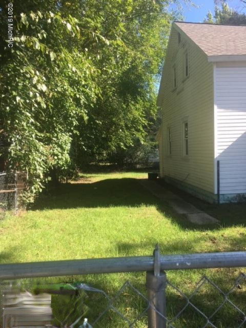 1214 Spring Street Muskegon, MI 49442 - Photo 20 of 21 IMG_4243