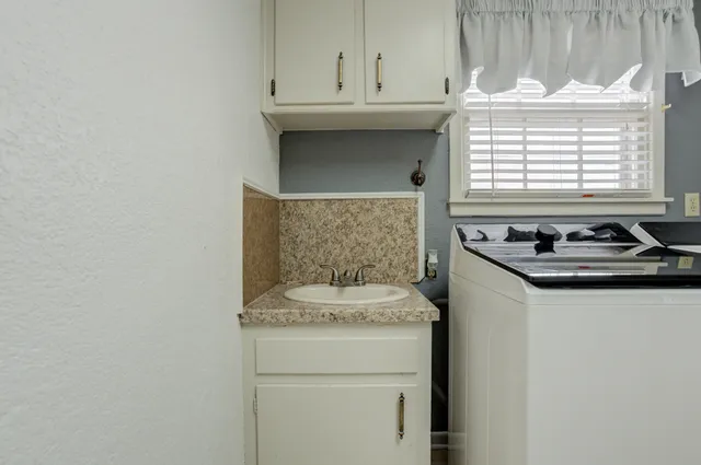 $215,000 | 2120 53rd Street, Lubbock, TX 79412