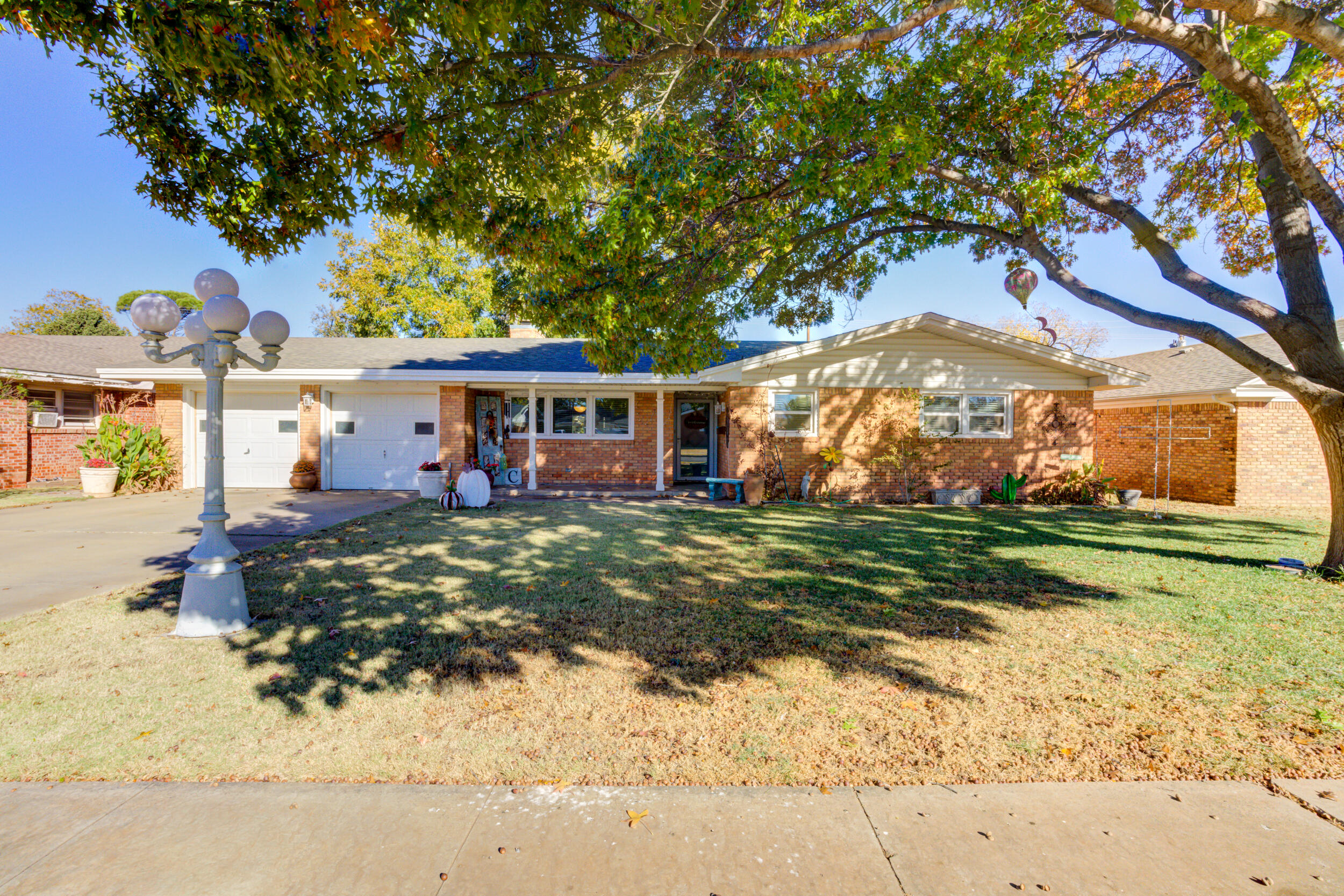 2120 53rd Street Lubbock, TX 79412 - Photo 2 of 33 DSC02632_3_4_5_6