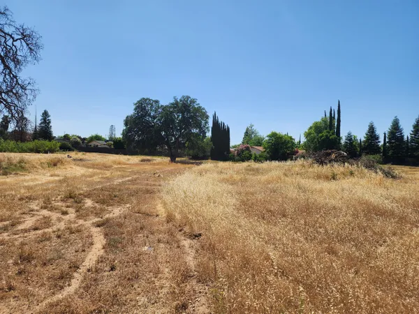$650,000 | 245 Walton Avenue, Red Bluff, CA 96080