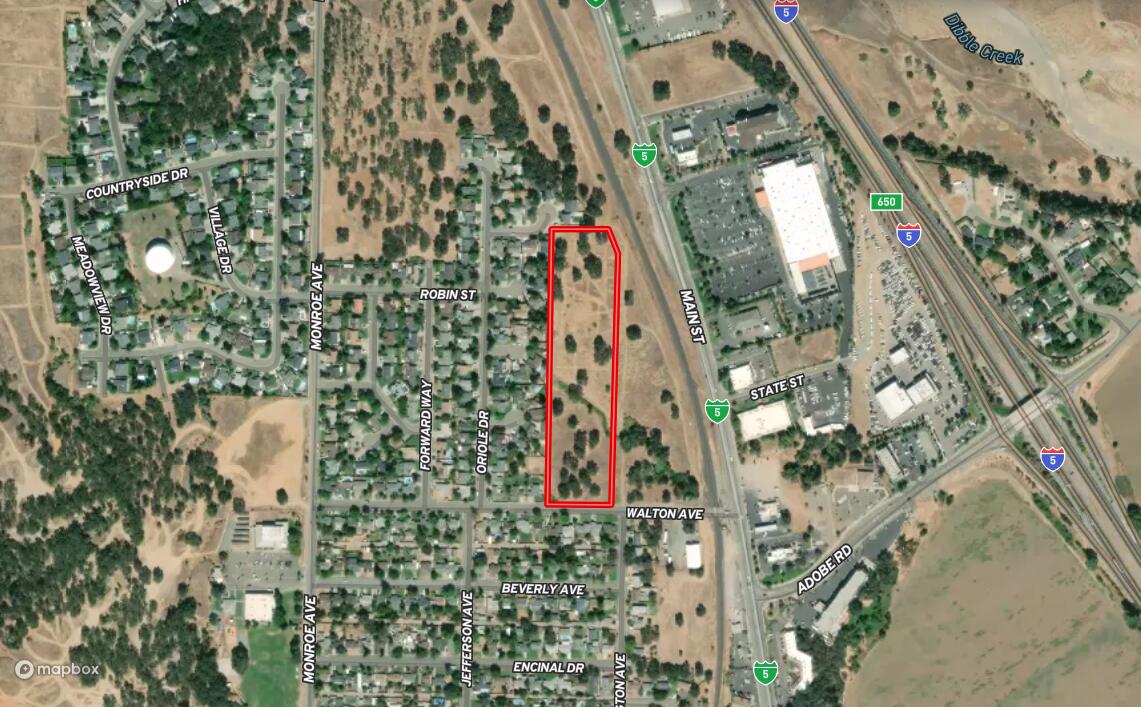 245 Walton Avenue Red Bluff, CA 96080 - Photo 10 of 18 view of a staircase