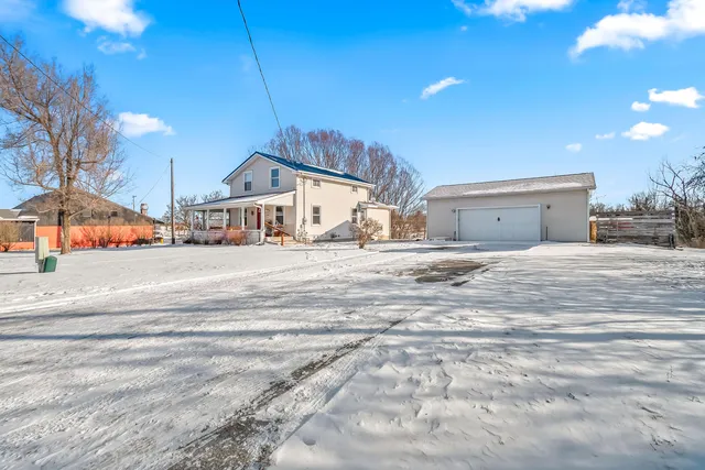 $239,900 | 437 Mckenzie Street, Hudson, MI 49247