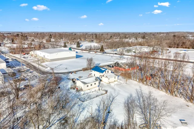 $239,900 | 437 Mckenzie Street, Hudson, MI 49247