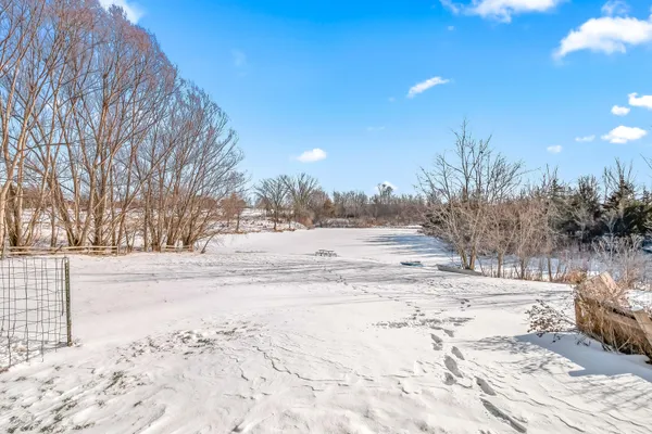 $229,900 | 437 Mckenzie Street, Hudson, MI 49247
