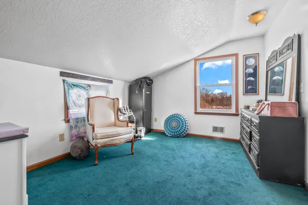 $229,900 | 437 Mckenzie Street, Hudson, MI 49247