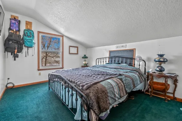 $229,900 | 437 Mckenzie Street, Hudson, MI 49247