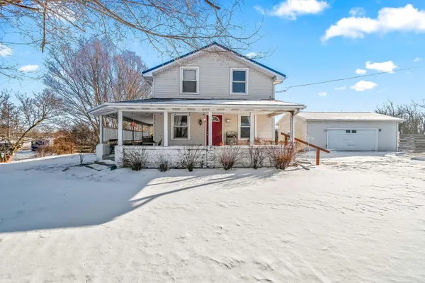 $229,900 | 437 Mckenzie Street, Hudson, MI 49247