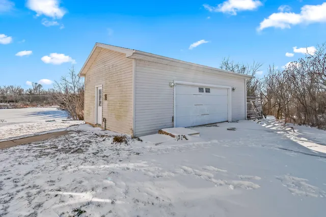 $239,900 | 437 Mckenzie Street, Hudson, MI 49247