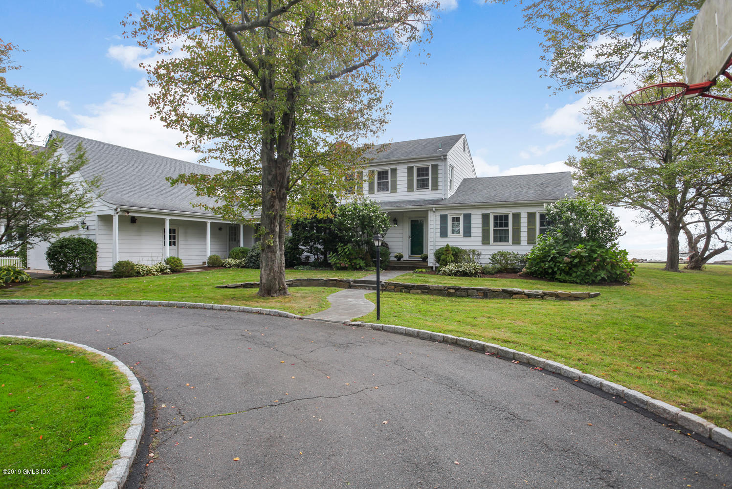 202 Shore Road Old Greenwich, CT 06870 - Photo 3 of 31 202 Shore Rd Old Greenwich CT-large-016-