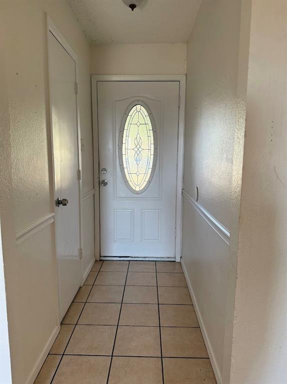 11204 Liberty School Road Pelican Bay, TX 76020 - Photo 5 of 23 a view of a hallway with entryway