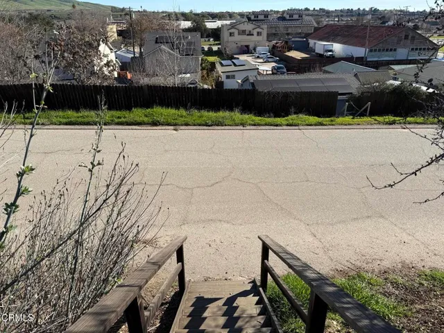 $565,000 | 1445 L Street, San Miguel, CA 93451