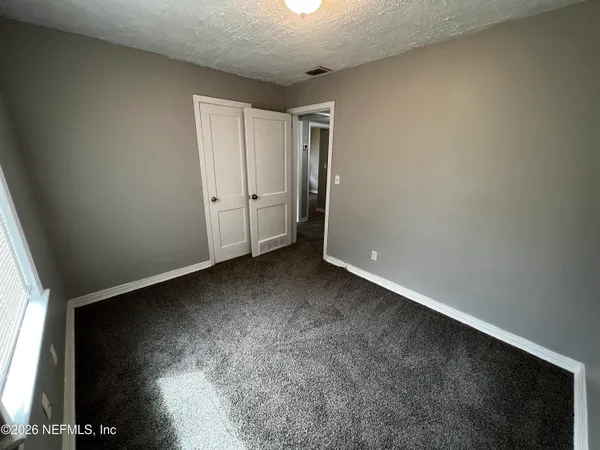 $1,095 | 5035 Campenella Drive, Jacksonville, FL 32209