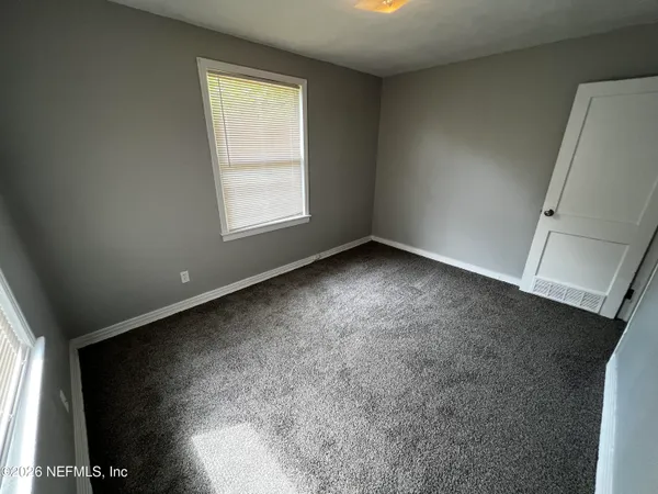 $1,095 | 5035 Campenella Drive, Jacksonville, FL 32209