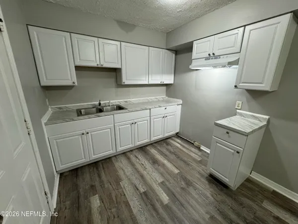 $1,095 | 5035 Campenella Drive, Jacksonville, FL 32209