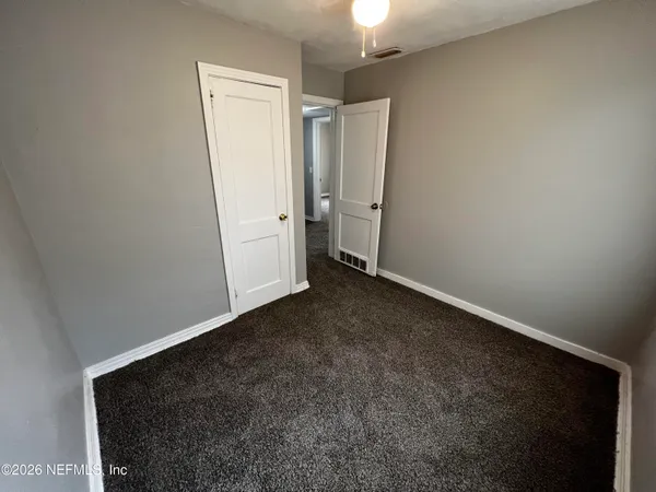 $1,095 | 5035 Campenella Drive, Jacksonville, FL 32209