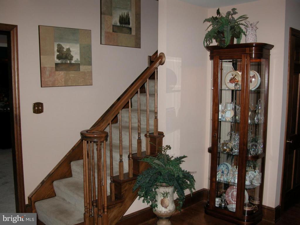 10 Bennington Circle Lititz, PA 17543 - Photo 8 of 40
