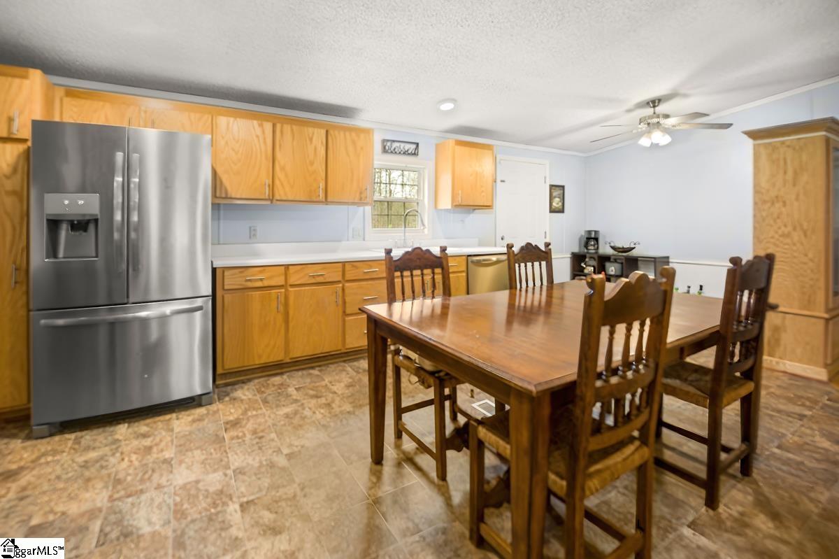 837 Robert P Jeanes Road Easley, SC 29640 - Photo 12 of 31 Gallery Image 12