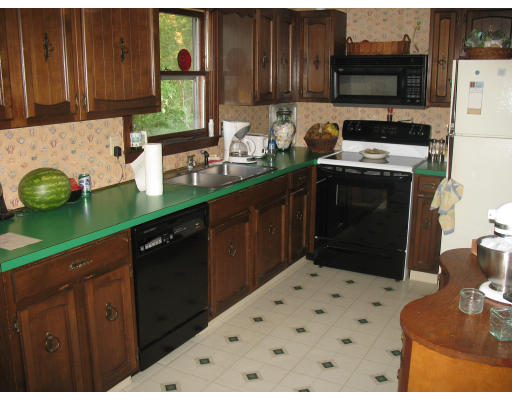 59 Florence Road Easthampton, MA 01027 - Photo 3 of 22
