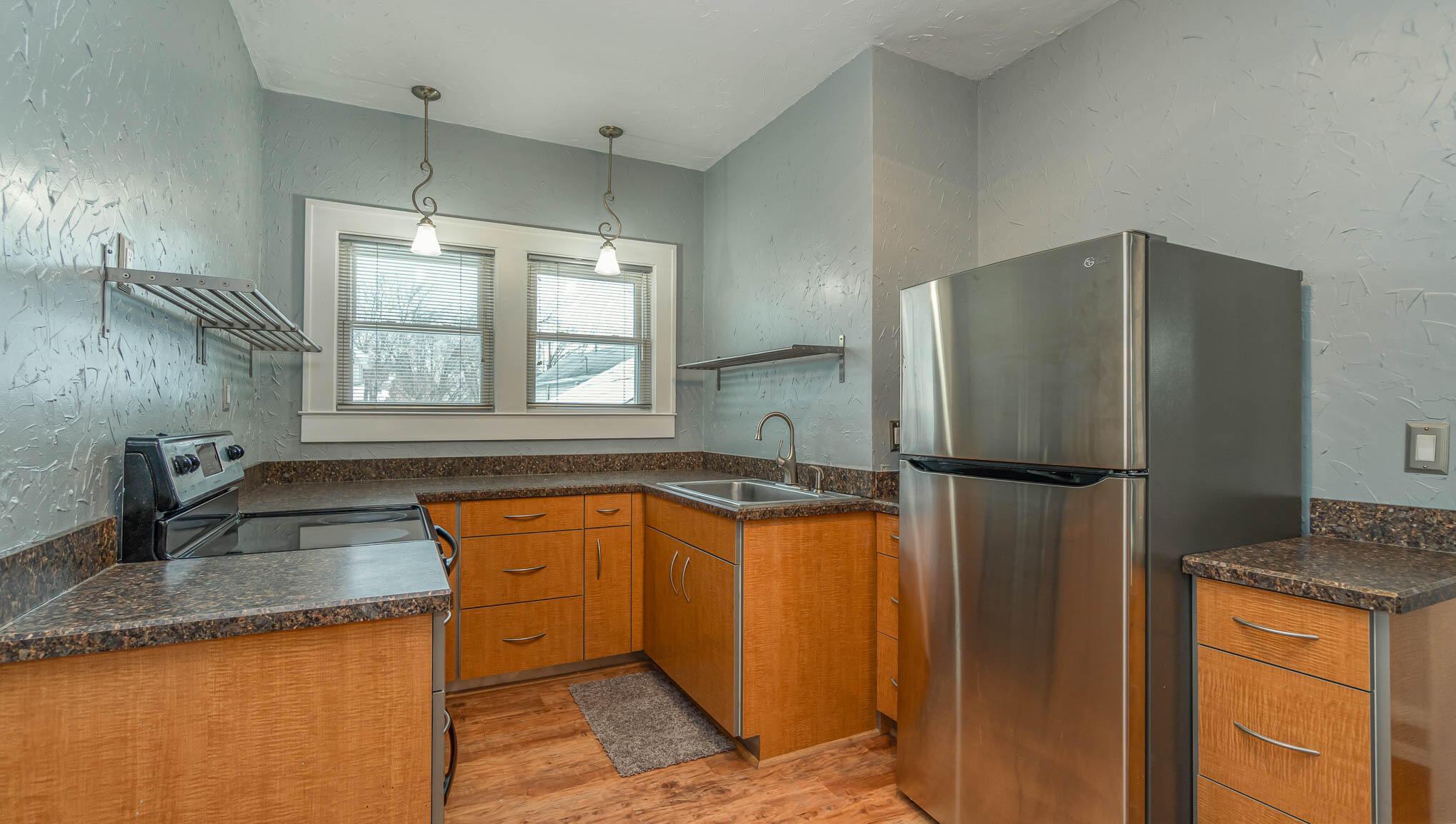 609 North Hampton Street Bay City, MI 48708 - Photo 9 of 13 DSC02090-Edit